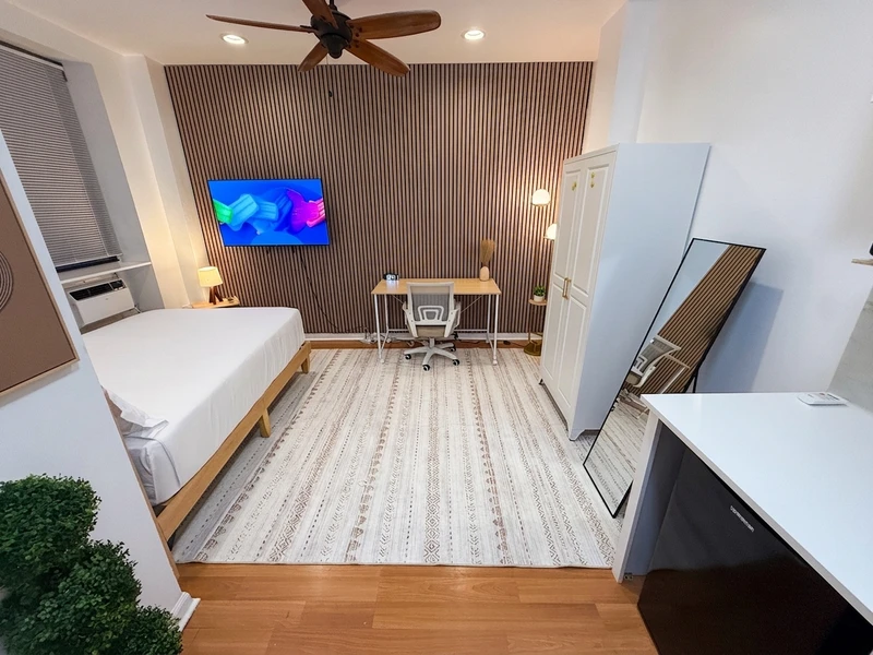 a studio in Upper West Side photo 7
