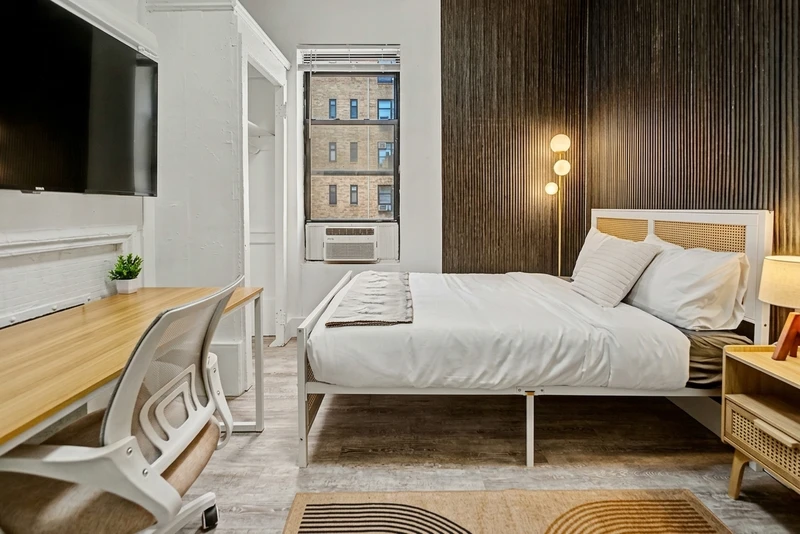 a studio in Upper West Side photo 7