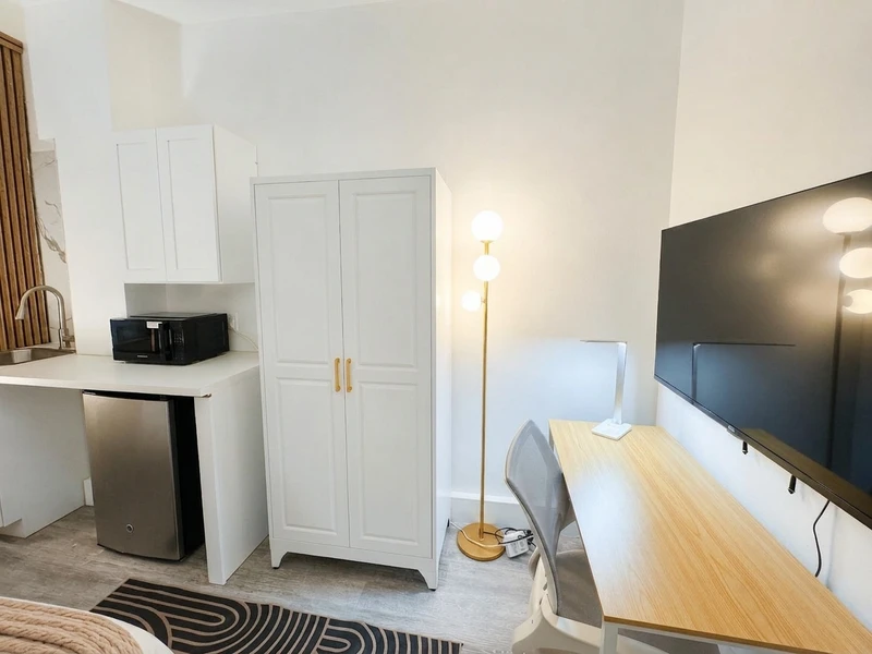 a studio in Upper West Side photo 4
