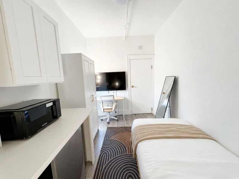 a studio in Upper West Side photo 3