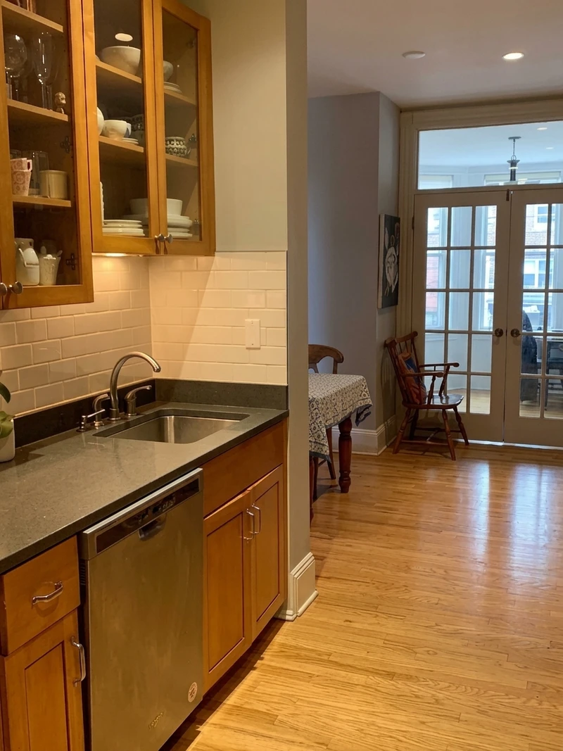a room in Hoboken photo 3