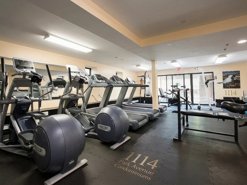 a room in Hoboken photo 8