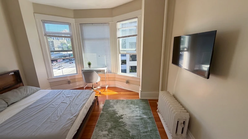 a room in Downtown Seattle photo 4