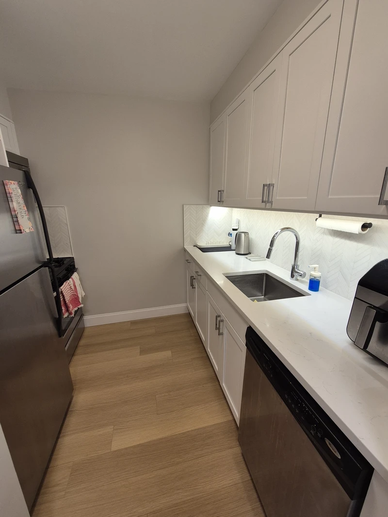 1 bedroom in Lincoln Square photo 2