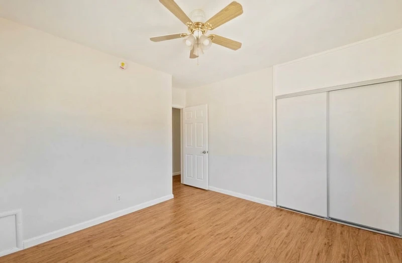 private room in Burbank photo 7