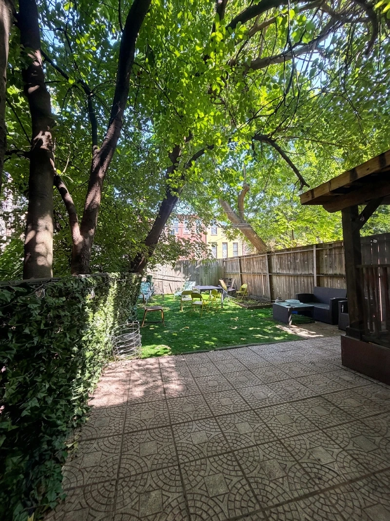 1 bedroom in Bedford-Stuyvesant photo 5