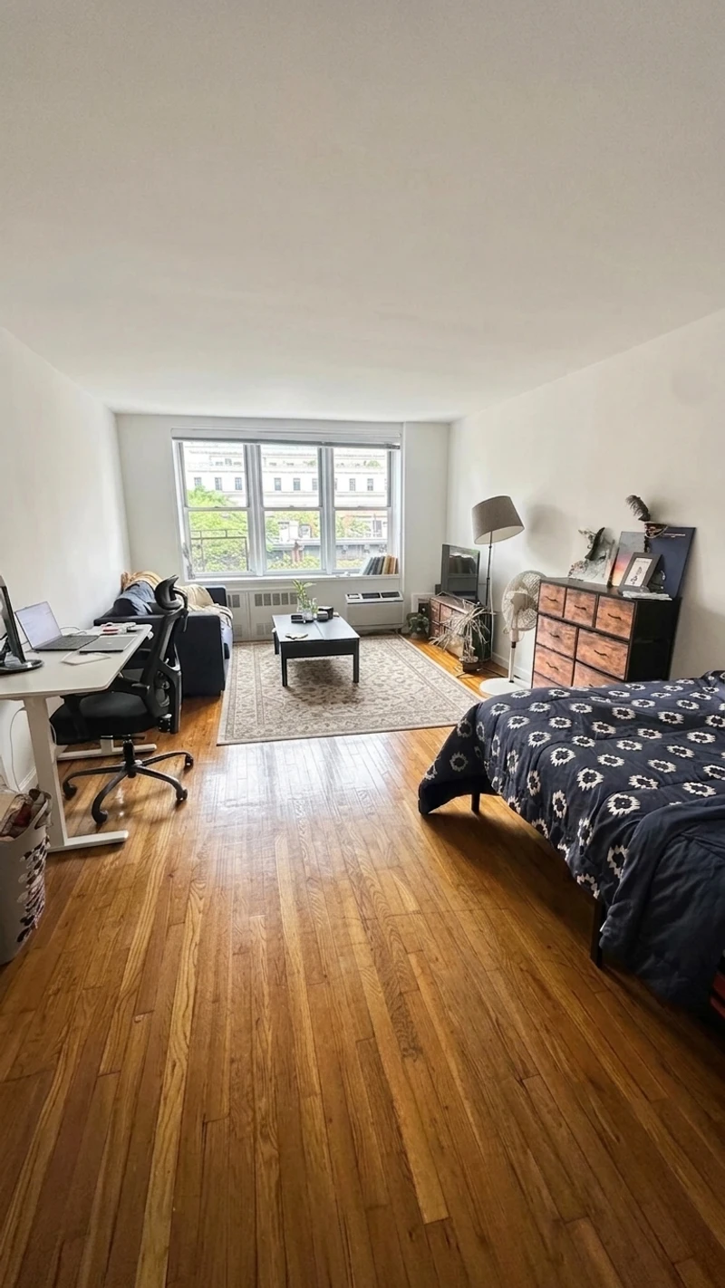 a studio in Hudson Yards photo 3
