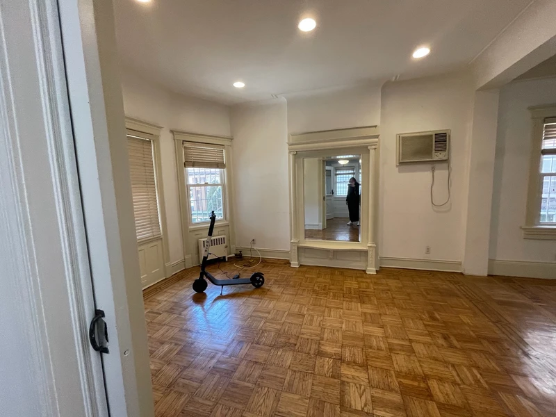 3+ bedroom in Midwood photo 19