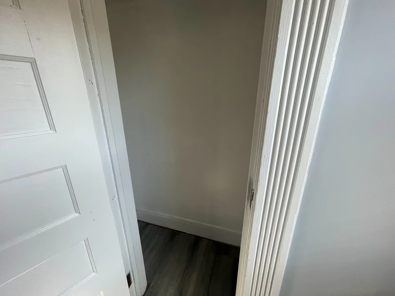 3+ bedroom in Midwood photo 3