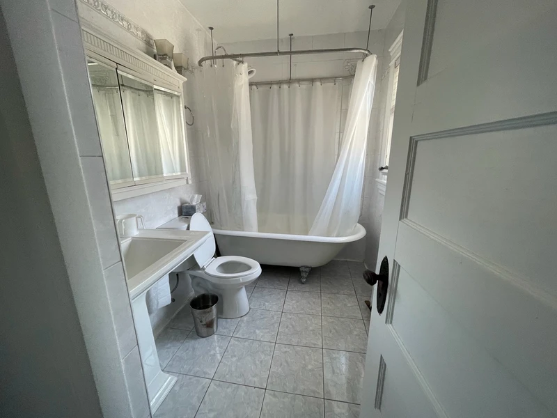 3+ bedroom in Midwood photo 11