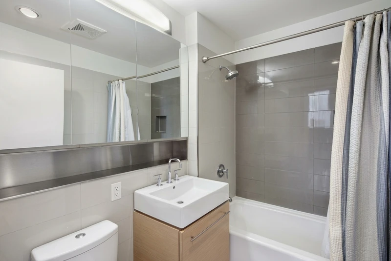 private room in Lower East Side photo 5