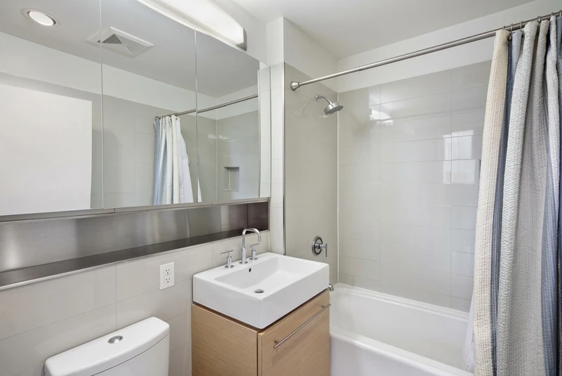 private room in Lower East Side photo 5