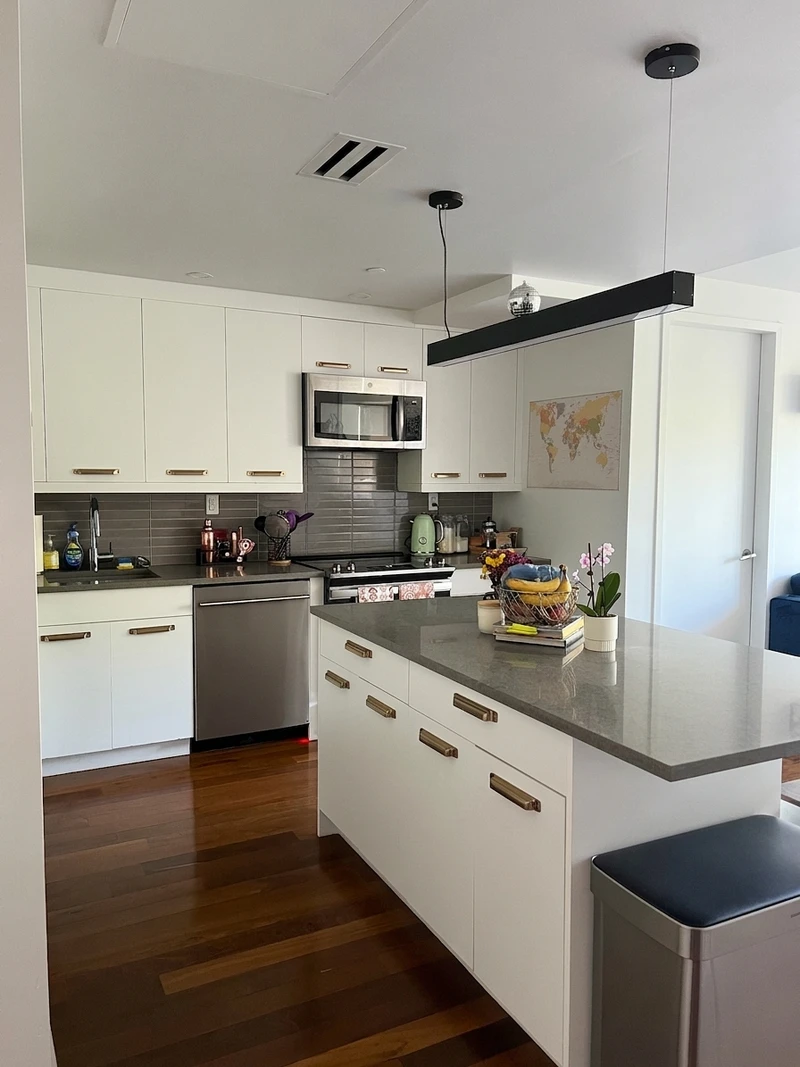 a room in Flatbush photo 5