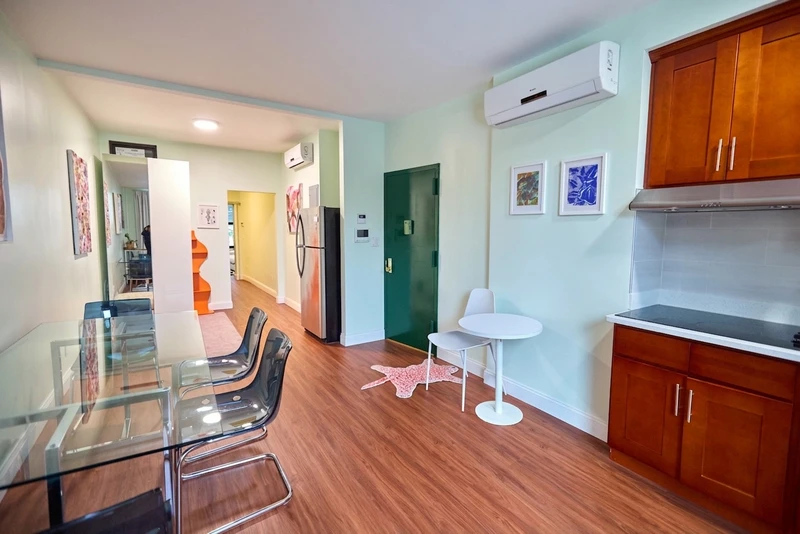 1 bedroom in Greenpoint photo 5