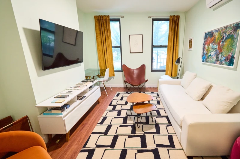 1 bedroom in Greenpoint photo 2