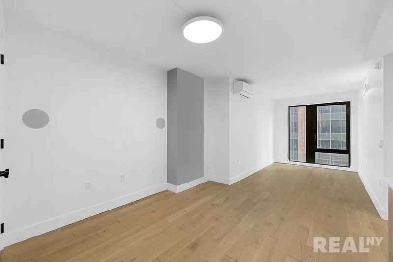 1 bedroom in Harlem photo 3