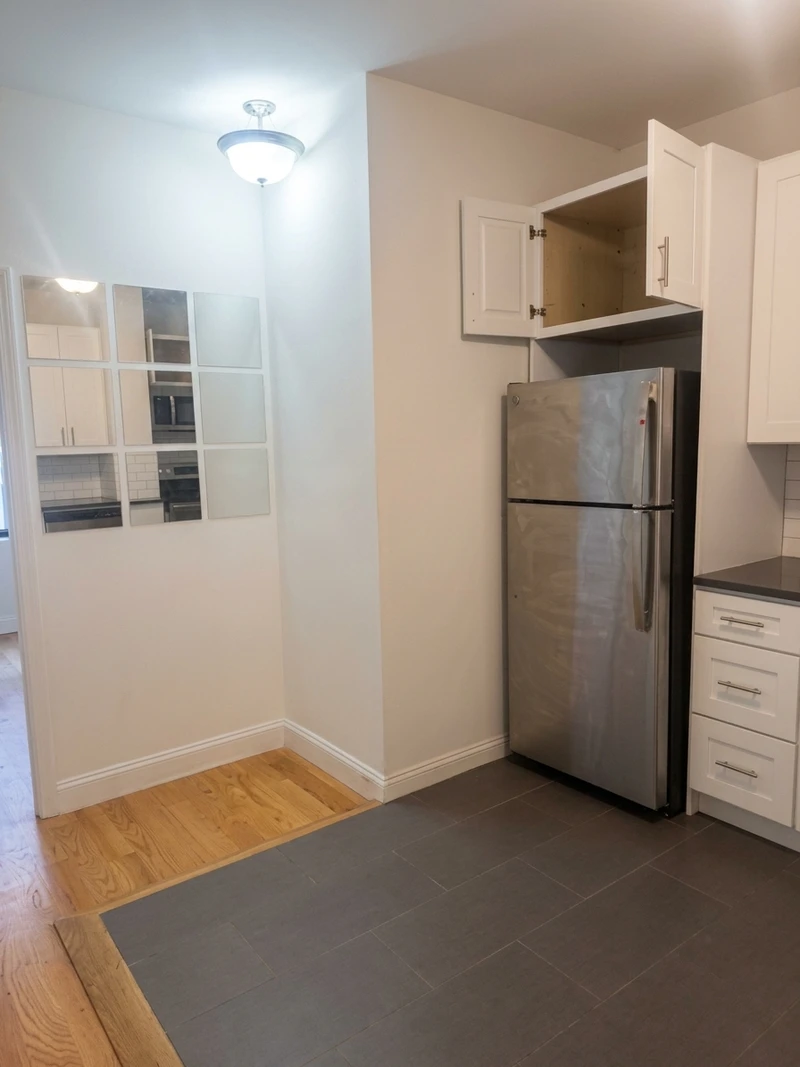 a room in Morningside Heights photo 6