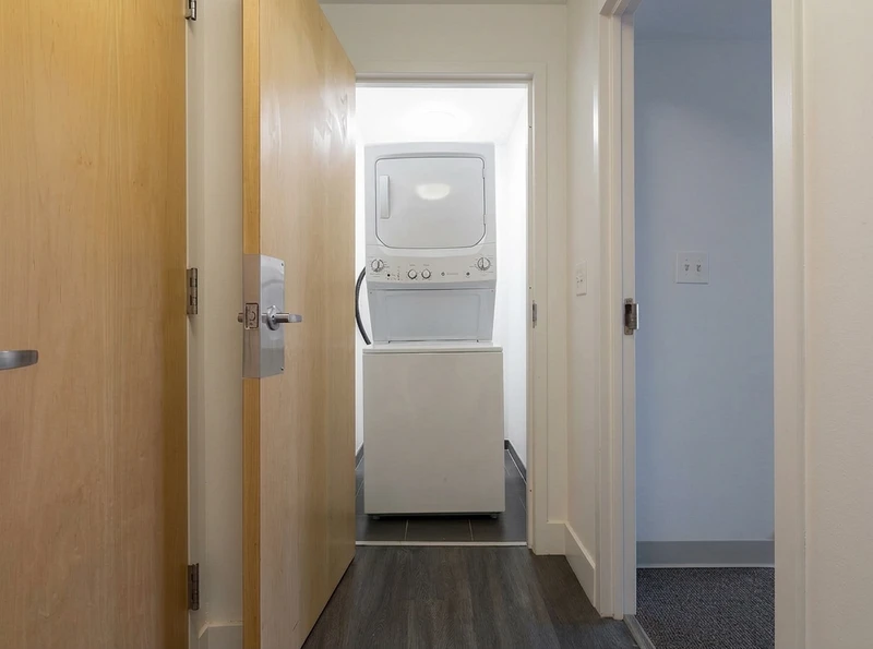 private room in Hyde Park photo 3