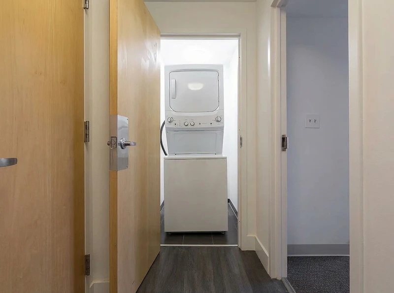 a room in Hyde Park photo 3