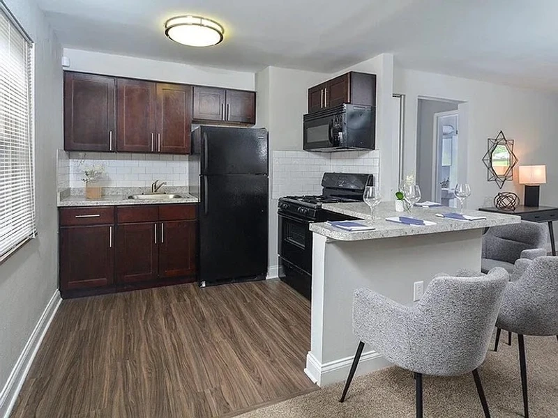 3+ bedroom in Baldwin photo 4