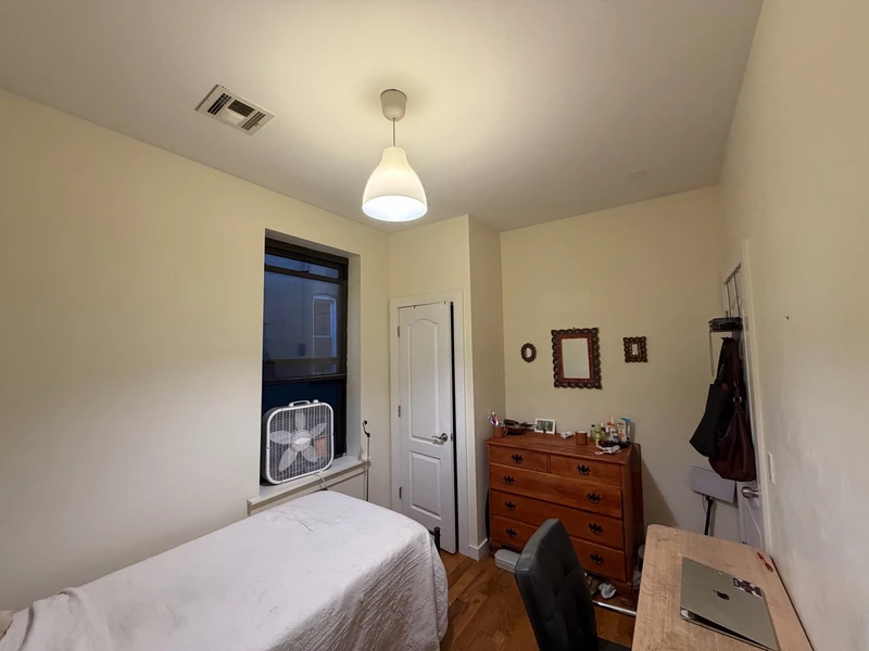 private room in Crown Heights photo 7