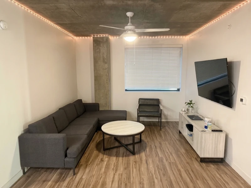 private room in Central Austin photo 5