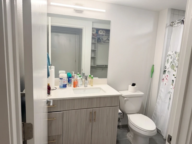 private room in Central Austin photo 4