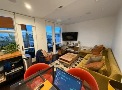 1 bedroom in Greenpoint photo 2