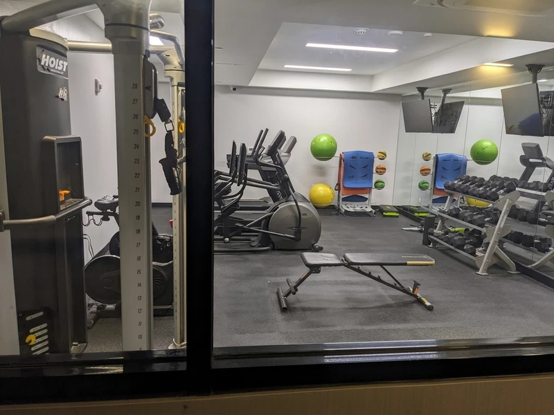 a studio in Journal Square photo 9