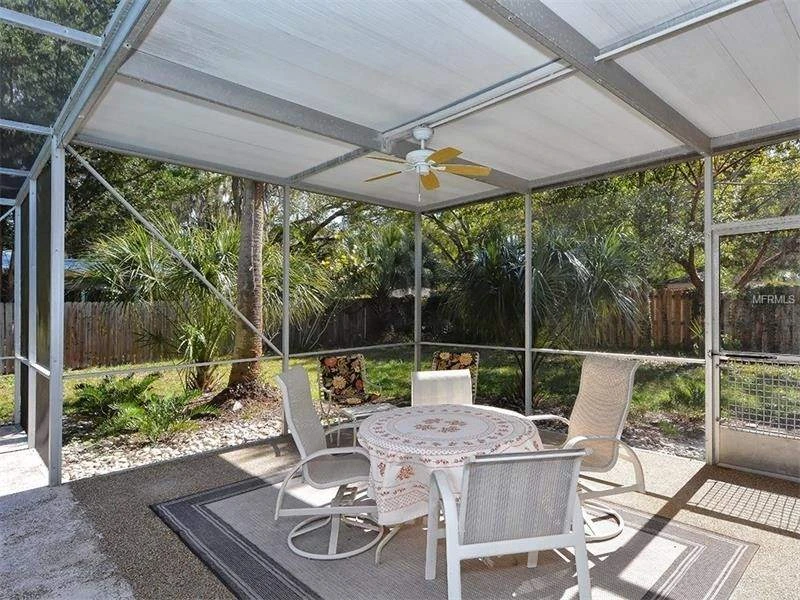 private room in Bayou Oaks photo 5