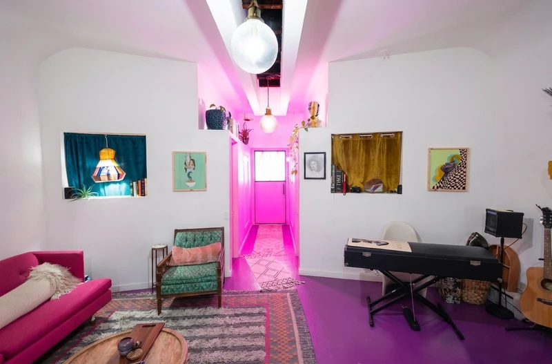 2 bedroom in Red Hook photo 3