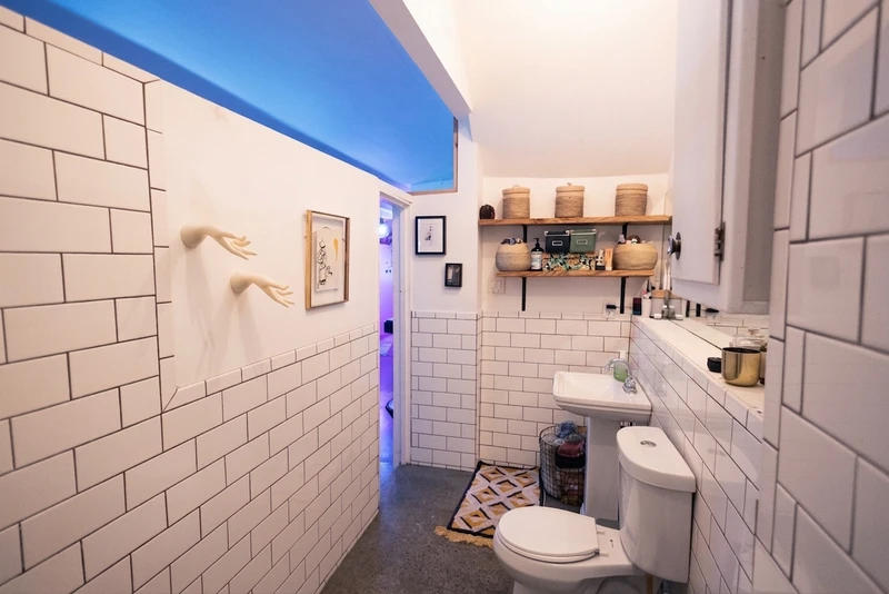 2 bedroom in Red Hook photo 13