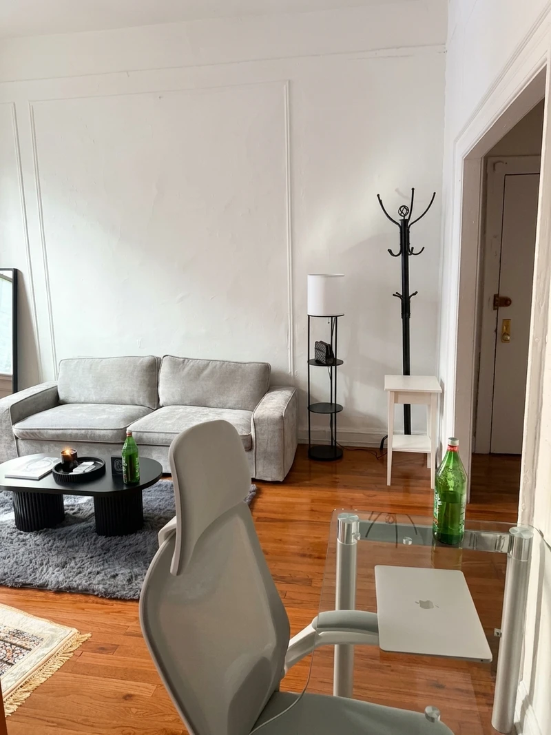 a studio in Hell's Kitchen photo 2