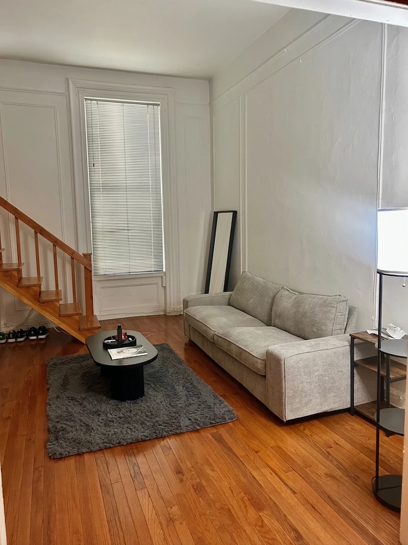 a studio in Hell's Kitchen photo 3
