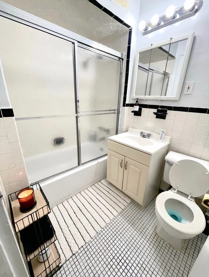 private room in Murray Hill photo 8