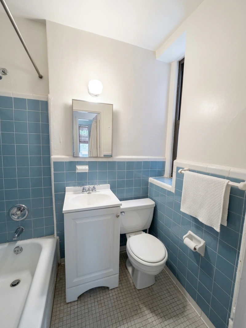 a room in East Village photo 4