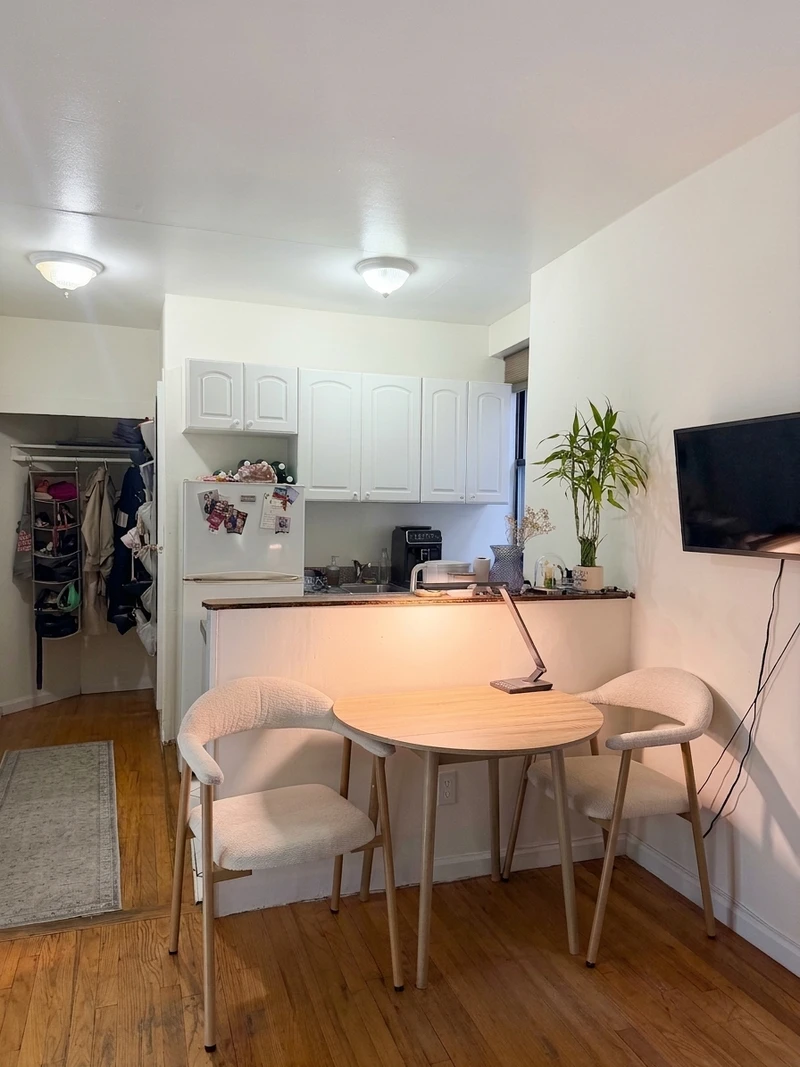 a studio in East Harlem photo 4
