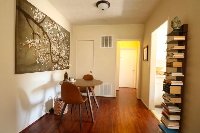 1 bedroom in Sherman Oaks photo 4