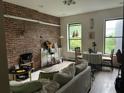 a room in Hell's Kitchen