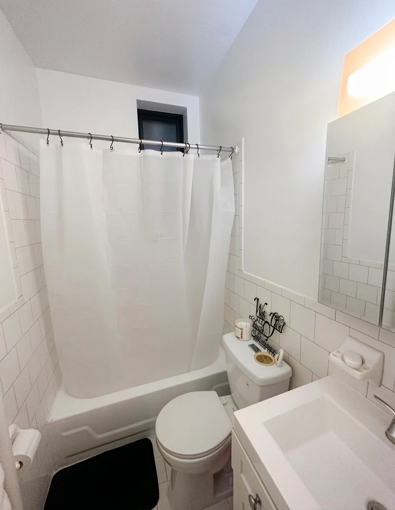 private room in Hell's Kitchen photo 5