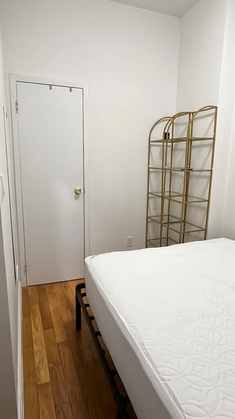 3+ bedroom in Times Square photo 3