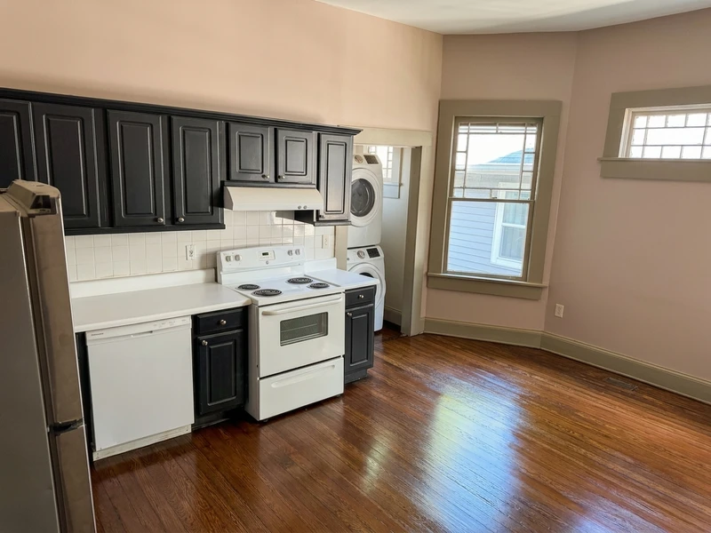 3+ bedroom in West End photo 2