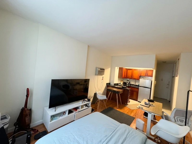 a studio in Koreatown photo 2