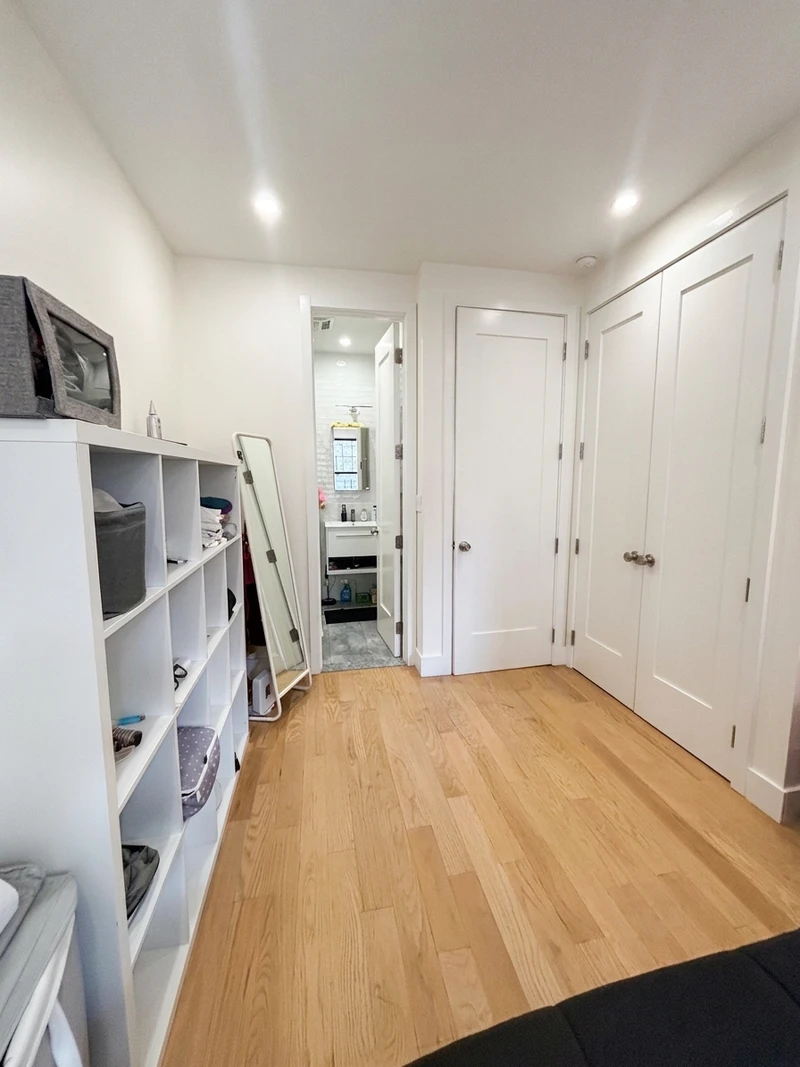 1 bedroom in Crown Heights photo 2