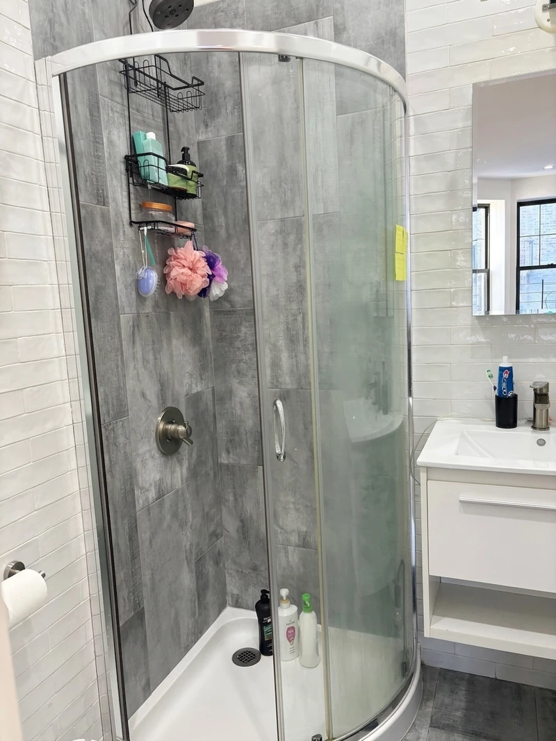 1 bedroom in Crown Heights photo 4