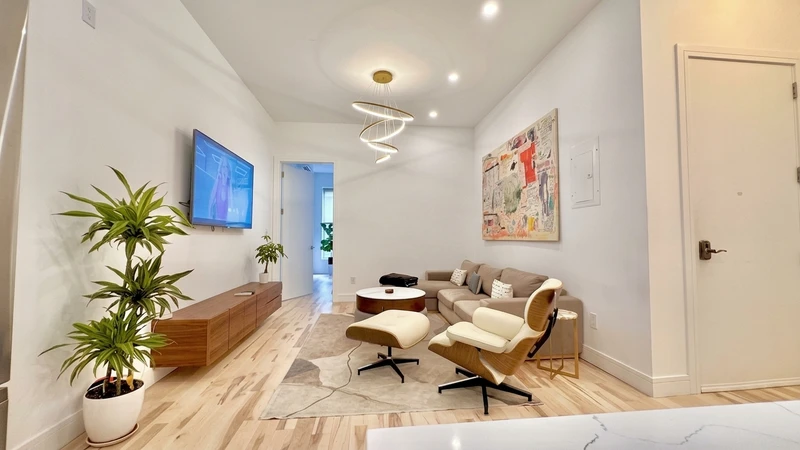 1 bedroom in Stuyvesant Heights photo 2