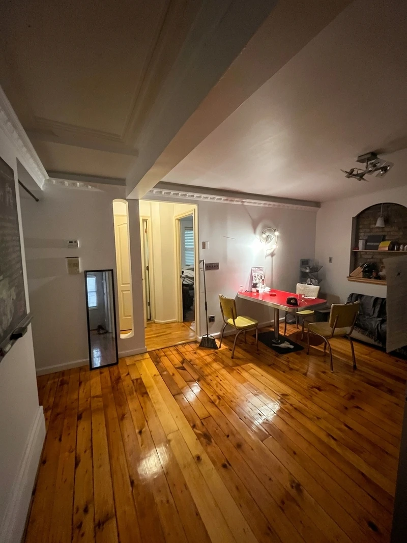 a room in Bedford-Stuyvesant photo 3