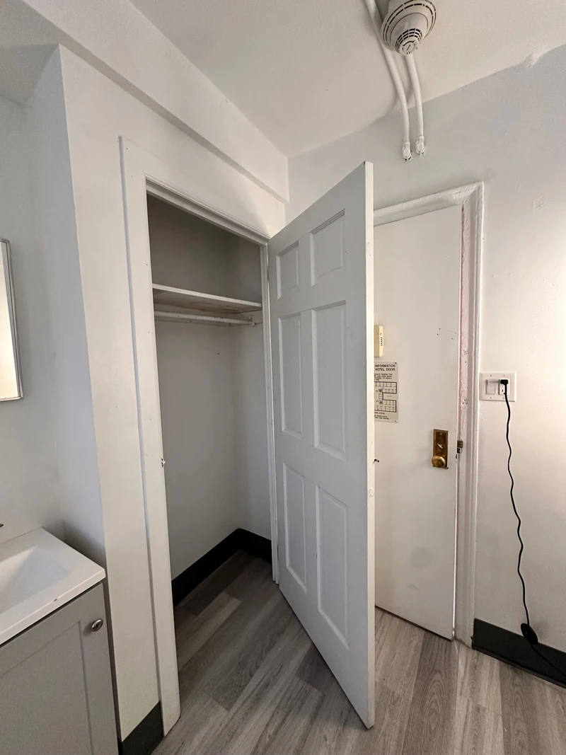 a room in Upper West Side photo 8