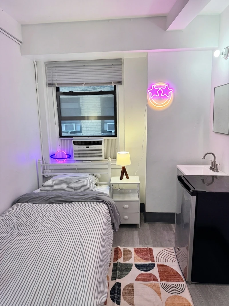 a room in Upper West Side photo 9