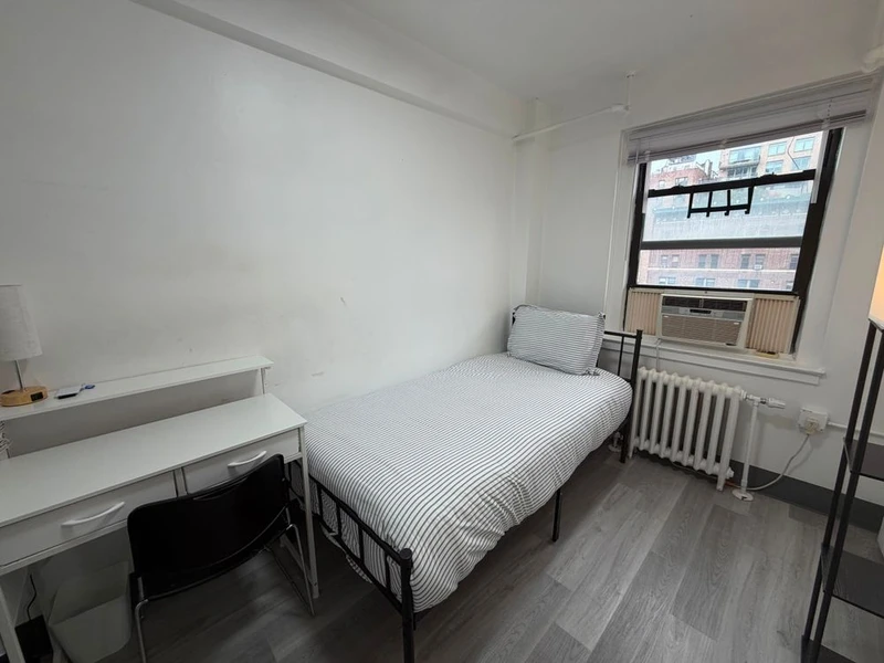 private room in Lincoln Square photo 2